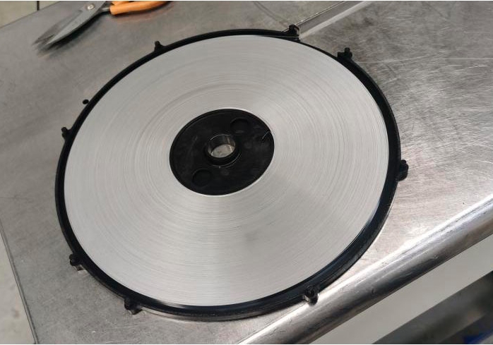 Étapes de coupe de précision des bandes d'acier inoxydable
