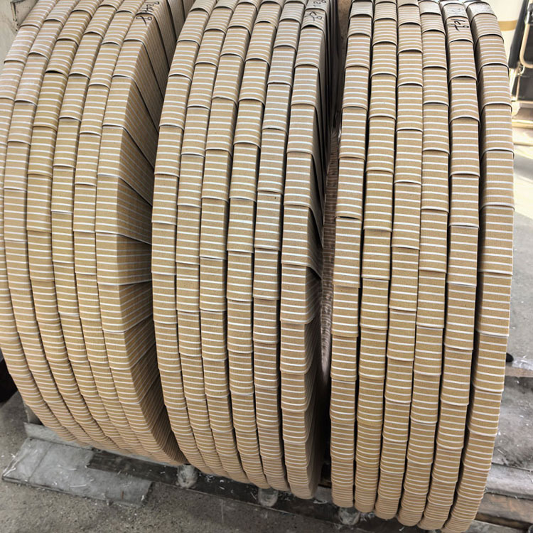 Bande en acier inoxydable trempé